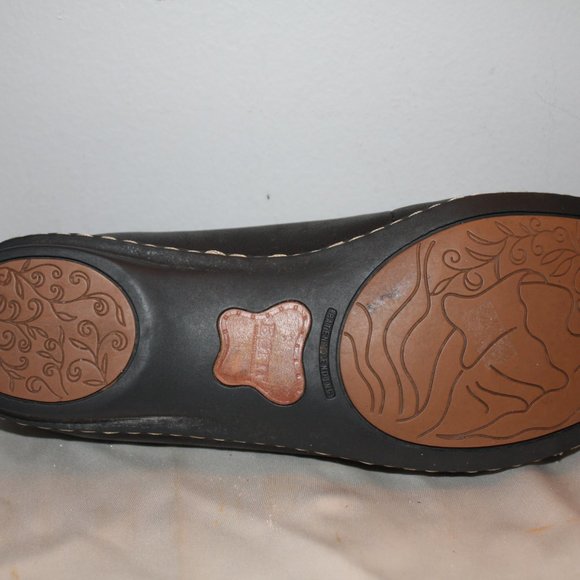 Born Ladies' Black Leather Loafers Sz 7 M - Picture 4 of 5